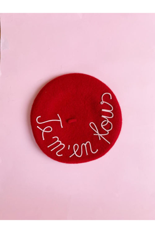 mantra basco rosso in lana con scritta jemenfous