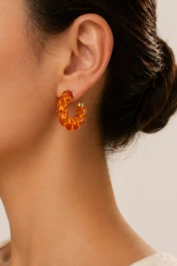 PEACH TWISTED HOOP RESIN